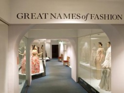 Exhibition, GREAT NAMES of FASHION at Fashion Museum © Fashion Museum