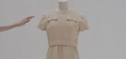Givenchy, day dress worn by Audrey Hepburn, 1966 - Collection of the Palais Galliera - Photo : © Eric Poitevin/ADAGP 2016 - See more at Palais Galliera http://www.palaisgalliera.paris.fr/en/exhibitions/anatomy-collection#sthash.TFCceR8W.dpuf