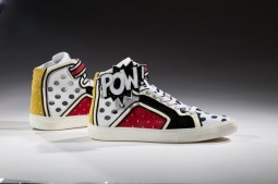 Pierre Hardy, Poworama, 2011. Collection of the Bata Shoe Museum, gift of Pierre Hardy. Photo: Ron Wood.Courtesy American Federation of Arts/Bata Shoe Museum.