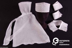 Apron, headband, cuffs and collar, part of a housemaid uniform, 1920/1930. Courtesy MoMu - Fashion Museum Antwerp, all rights reserved.